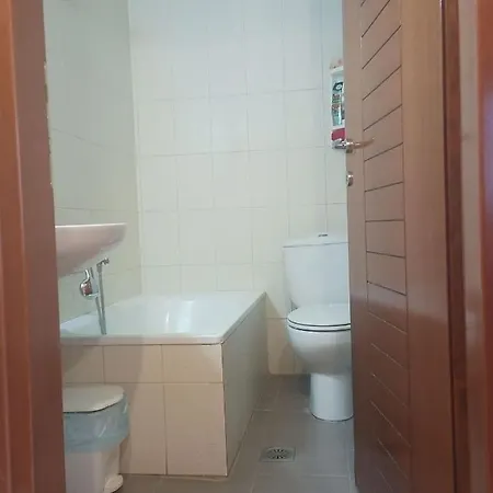 μεζονετα Nea Roda