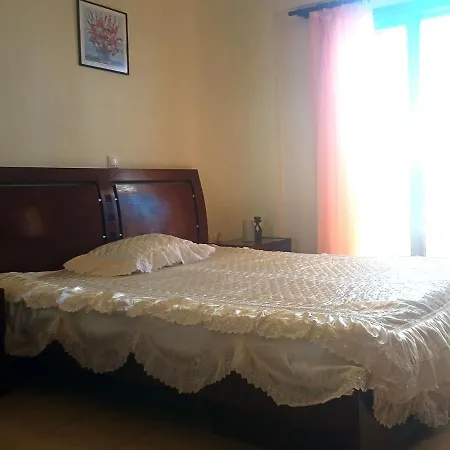 Apartment μεζονετα