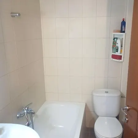 μεζονετα Nea Roda