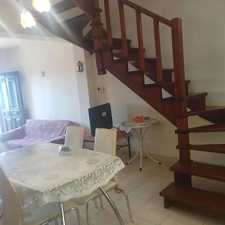 아파트 μεζονετα *