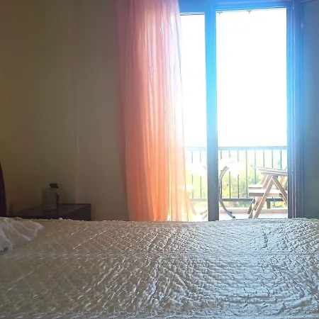 μεζονετα Apartmán Nea Roda