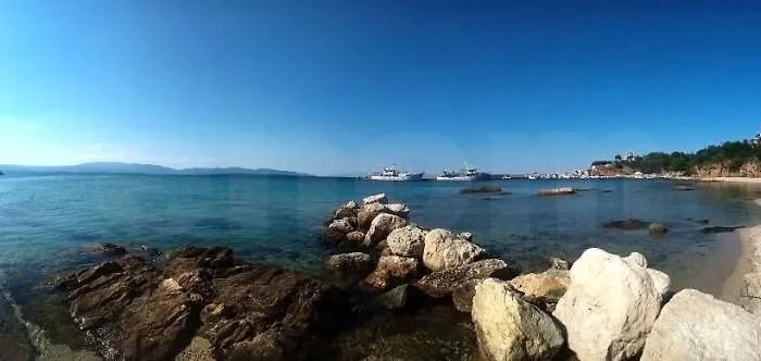 μεζονετα